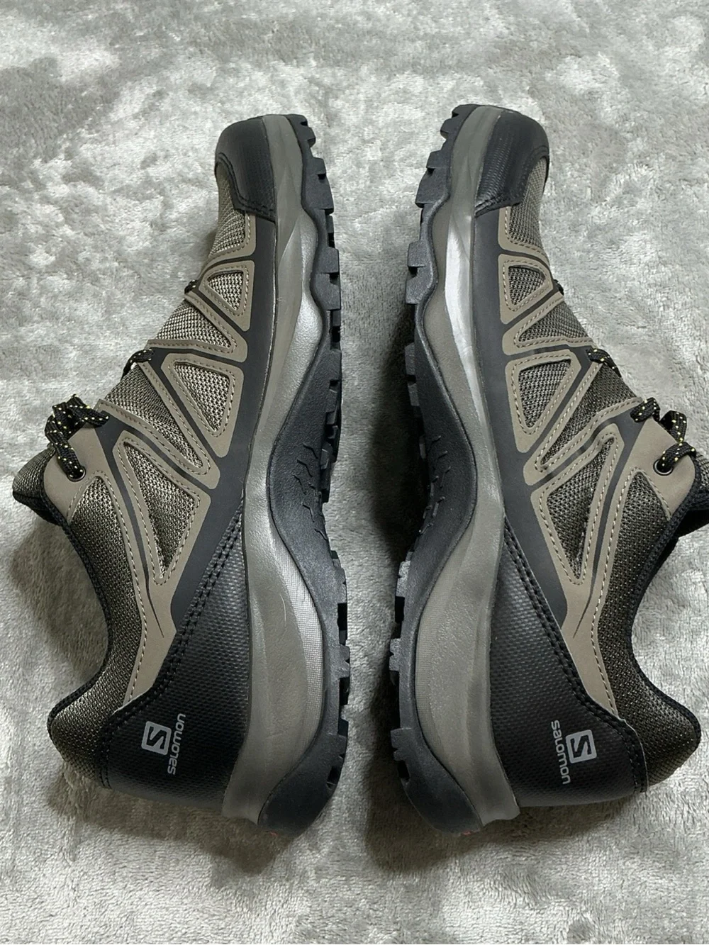 Salomon Barrakee Hiking Shoes Men's 9.5 Beluga Bungee Cord Black outdoor comfort